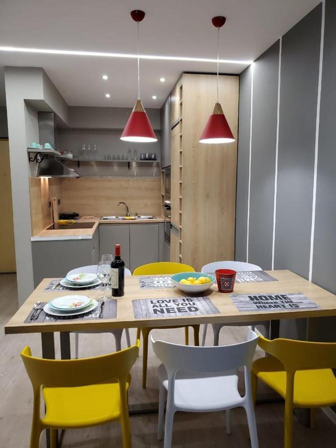 Helga'S Deluxe 3 Apartment Tiranë Ngoại thất bức ảnh