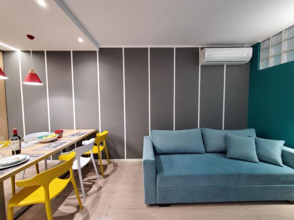 Helga'S Deluxe 3 Apartment Tiranë Ngoại thất bức ảnh