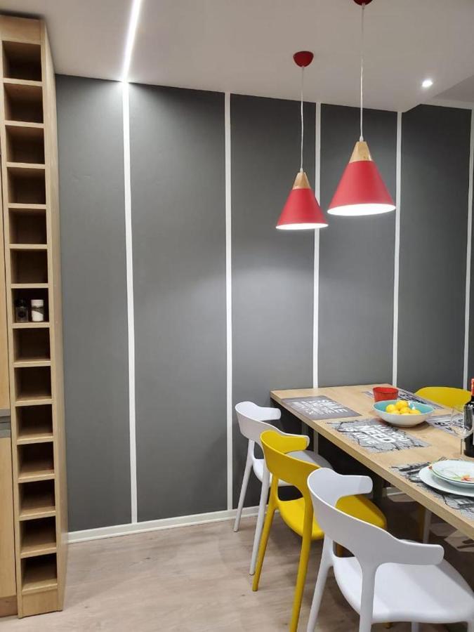 Helga'S Deluxe 3 Apartment Tiranë Ngoại thất bức ảnh