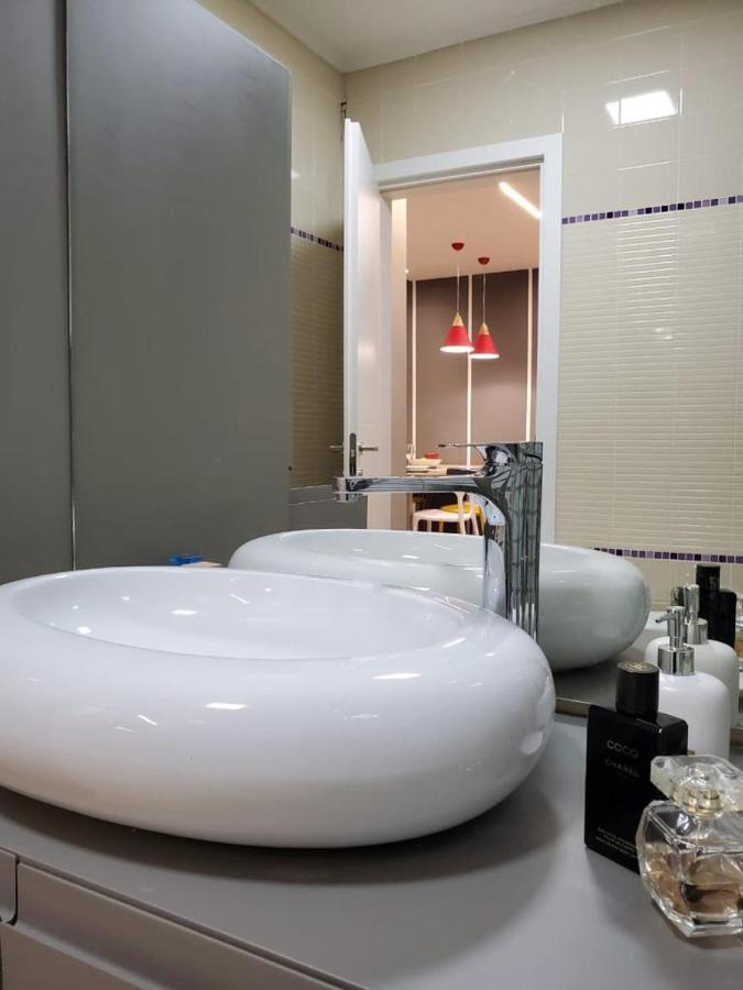 Helga'S Deluxe 3 Apartment Tiranë Ngoại thất bức ảnh